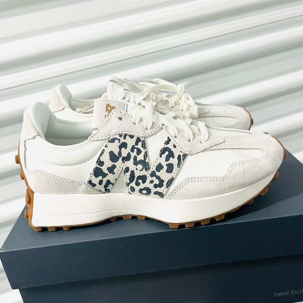 New Balance 327 Animal Print Logo Casual Women Sneakers Sea Salt Leopard  5.5 - Picture 3 of 15